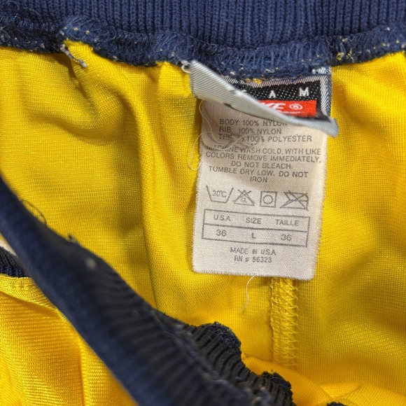 VTG DAZZLE USA‎ Made Nike Michigan Wolverines Basketball Shorts L Yellow Fab 5 - Picture 4 of 10